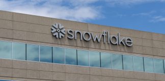 Snowflake Soars 36% in Record Breaking Day Amid AI Boom, Boosting Software Sector Rally